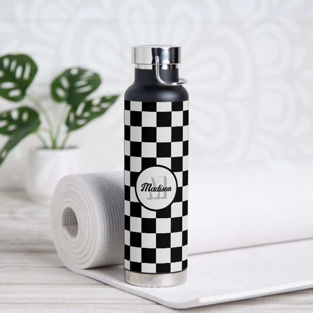 Bouteille D'eau à damiers carré noir et blanc rétro Monogramme (Yoga)