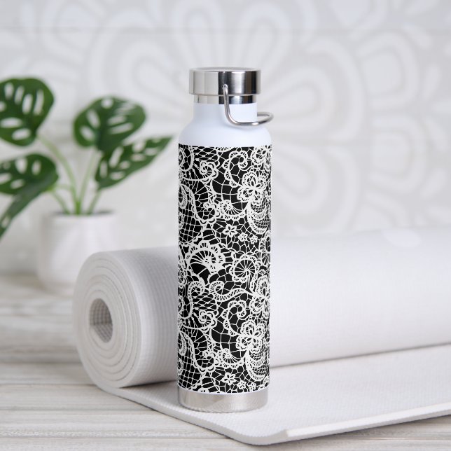 Bouteille D'eau Dentelle blanche en noir (Yoga)