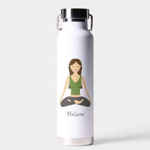 Bouteille D'eau Femme de yoga en position de lotus avec nom person