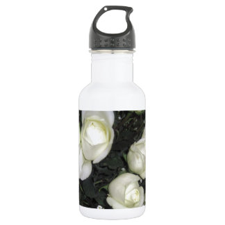 BOUTEILLE D'EAU GORGEANT BOUQUET DE ROSES BLANCHES