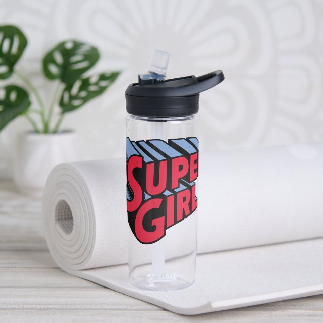 Bouteille D'eau Logo du nom empilé de la superfille rouge et bleue (Yoga)