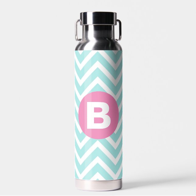 Bouteille D'eau Monogramme rose vif en chevron bleu clair à la mod (Avant)