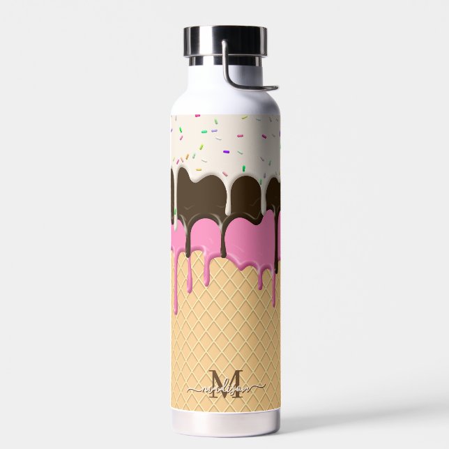 Bouteille D'eau Saupoudrer de crème glacée arroser de cône de gauf (Gauche)