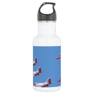 Bouteille D'eau Top Gun dans l'air.