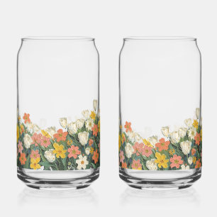 bouteille en verre de café froid avec des fleurs