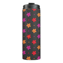 De grands pops floraux clairs de couleur