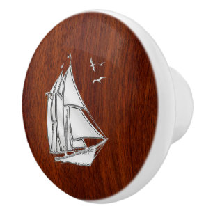 Bouton De Porte En Céramique Chrome Sailboat sur Nautical Mahogany Grain Imprim
