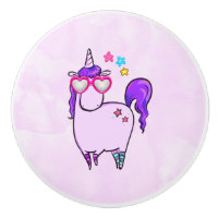 Cute Unicorne dans les lunettes en forme de coeur