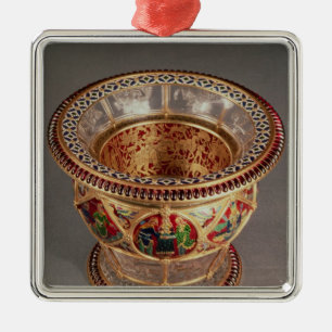 Box with plique-a-jour and cloisonne metal ornament