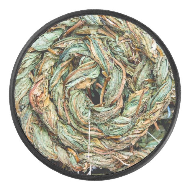  Braided dried sorrel leaves (Devant)