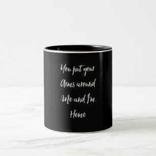 ***BRAS AUTOUR DE VOUS*** MUG