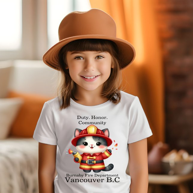 Brave firefighter cat ready to save! T-Shirt (Creator Uploaded)