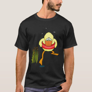 Braving the waters cute and duck bird swimming le T-Shirt
