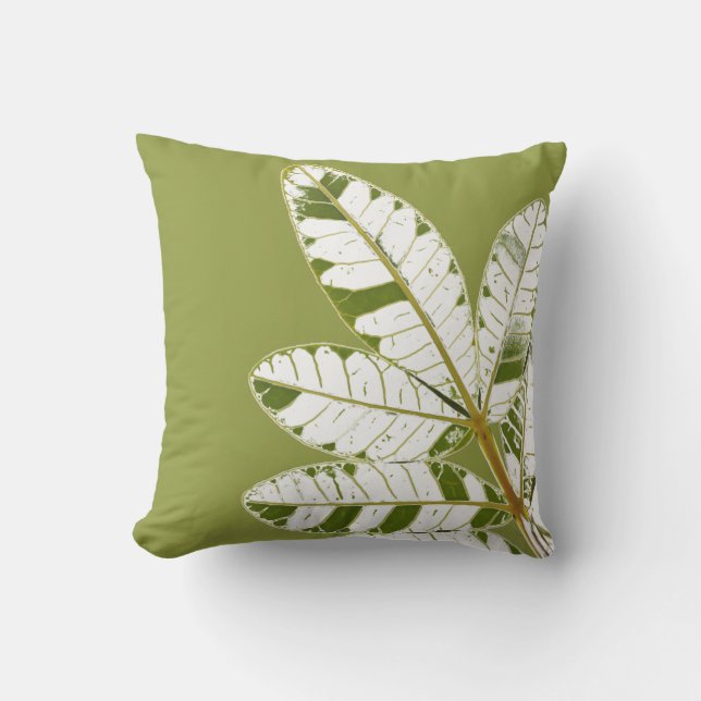 Brazilian holly leaf pattern Cushion Throw Pillow (Front)
