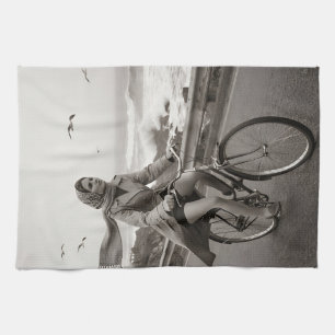 Breeze vintage monochrome kitchen towel