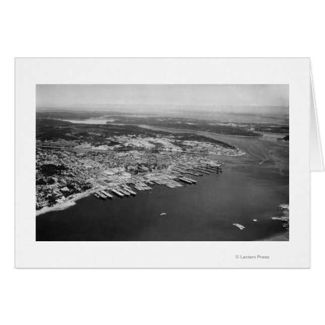 Bremerton, WA - Vue aérienne de la ville (Devant horizontal)