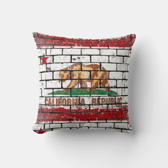 Bricked California flag - Throw Pillow (Front)