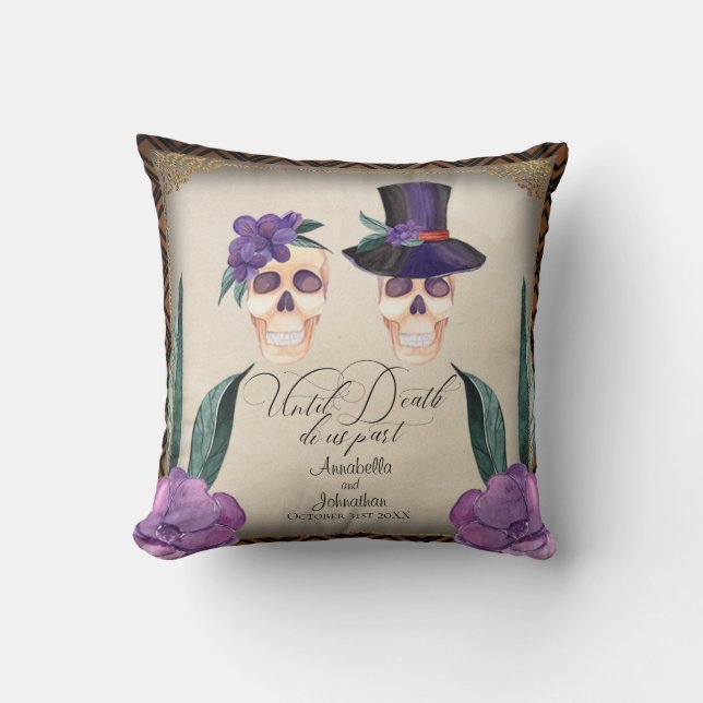 Bride and Groom Skulls Halloween Theme Wedding Pap Throw Pillow (Front)