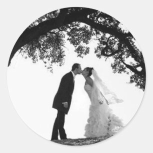 Bride Kiss sous Sticker en chêne