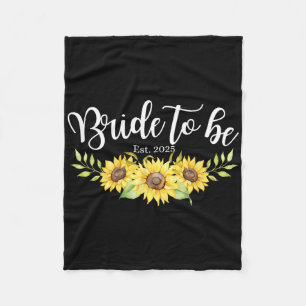Bride To Be Est 2025 Celebrate Engaged Men Women B Fleece Blanket