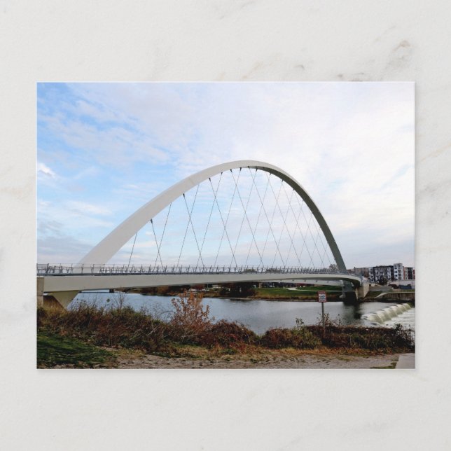 Bridge in Des Moines Iowa Postcard (Front)
