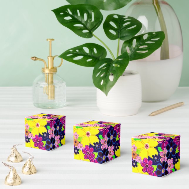 Bright Abstract Flower Art Favor Box (Multiple)
