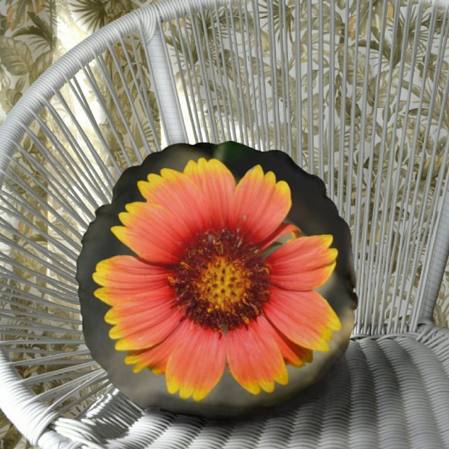 Bright Colorful Gaillardia Sunflower Round Pillow (Creator Uploaded)