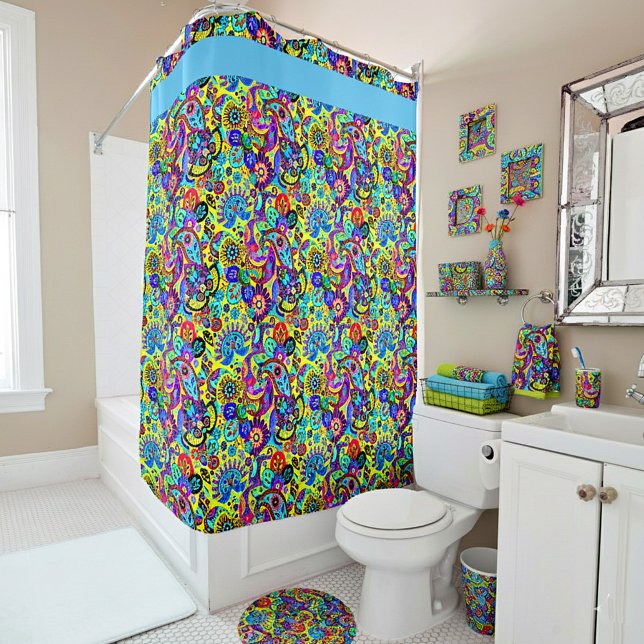 Bright floral paisley (Creator Uploaded)