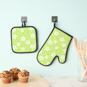 Bright green retro polka dots with floral pattern oven mitt & pot holder set