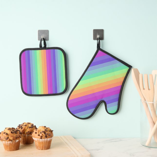 Bright Pastel Rainbow Stripe Oven Mitt & Pot Holder Set (Insitu(Hanging))