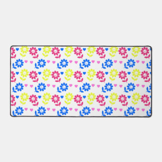 Bright Retro Floral Pattern with Hearts Desk Mat
