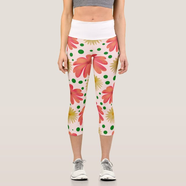 Bright Retro Floral Seamless Pattern  Capri Leggings (Front)
