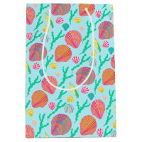 Bright Seashells and Seaweed Pattern 