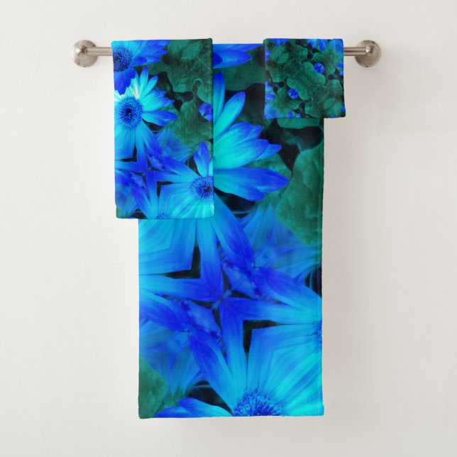 Brilliant Blue Daisies  Bath Towel Set (Insitu)