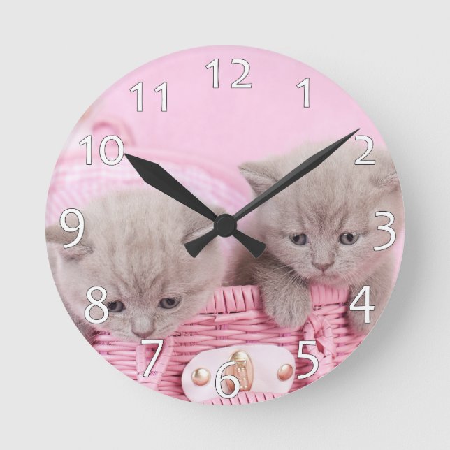 British shorthair kittens round clock (Front)