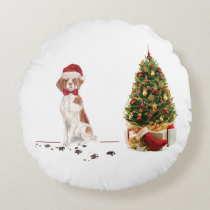 Brittany Funny Christmas Dog and Tree Round Pillow