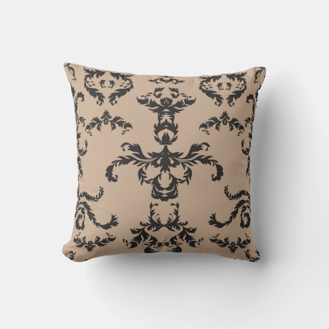 Brocade pattern throw pillow (Front)