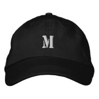 Casquette M Monogramme Réalisée avec un Point de C