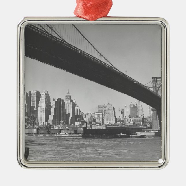 Brooklyn bridge and Manhattan skyline New York Metal Ornament (Front)