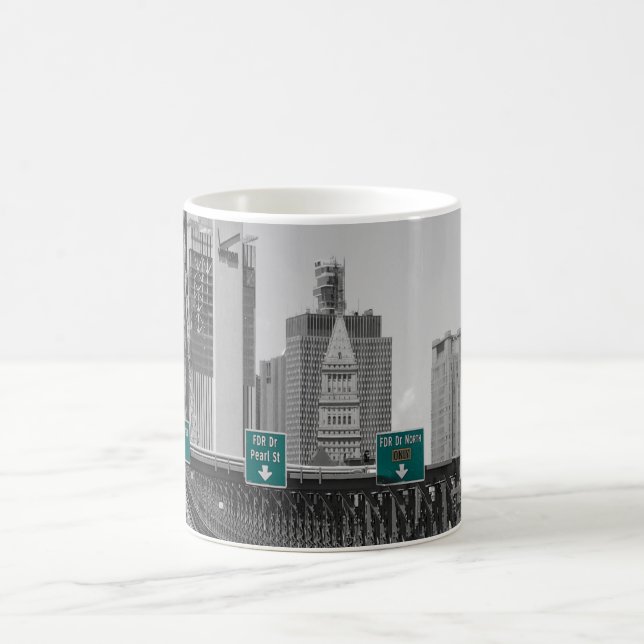 Brooklyn bridge coffee mug (Center)