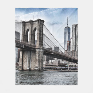 BROOKLYN BRIDGE DURING DAYTIME FLEECE BLANKET