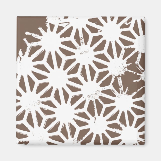 Brown and white geometric pattern magnet (Front)