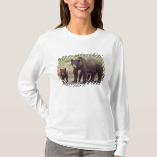 brown bear, Ursus arctos, grizzly bear, Ursus 3 T-Shirt