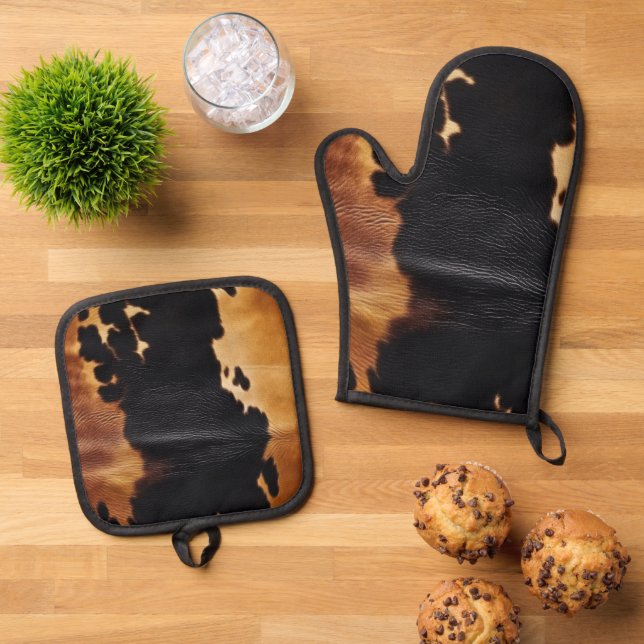 Brown Black Southwest Cowhide Oven Mitt & Pot Holder Set (Top Down)