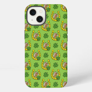 Brown Horse w Golden Horse Shoe, Shamrock Pattern iPhone 13 Case