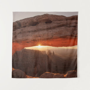 BROWN ROCK FORMATION DURING DAYTIME TAPESTRY