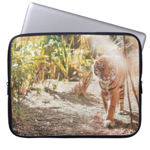 BROWN TIGER IN WALKING GESTURE LAPTOP SLEEVE