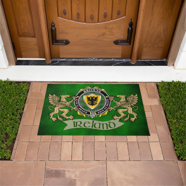 Browne Irish Shield & Griffin Personalized Doormat (Outdoor)