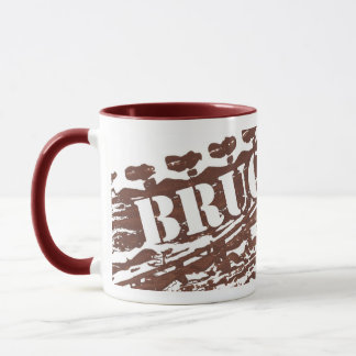 Bruce dépiste la tasse