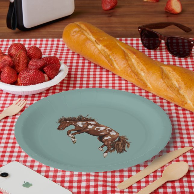 Bucking paint horse paper plate (Picnic)